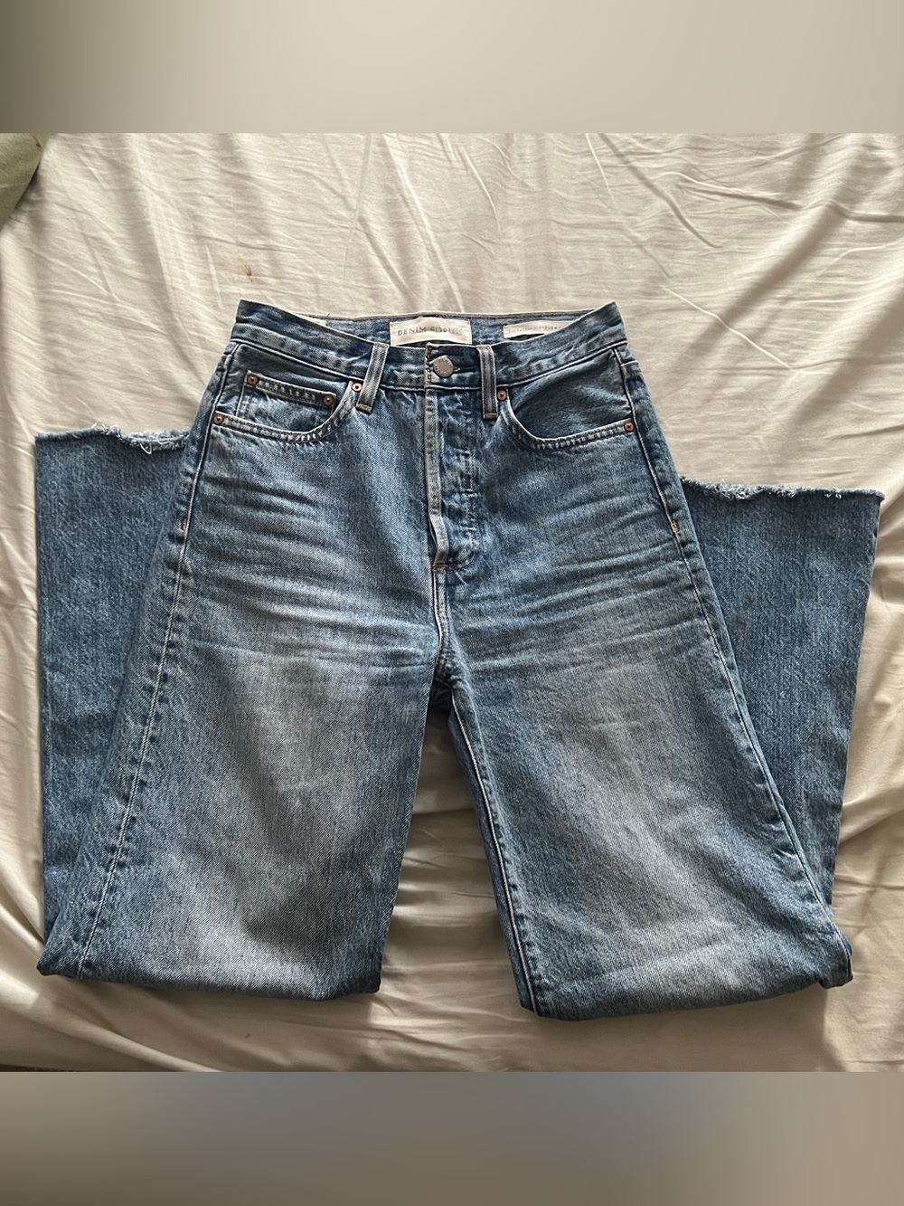 ARITZIA The Farrah High Rise Wide Leg Jeans in Medium Wash - Size 24W